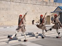 Efzones, Place de la Constitution